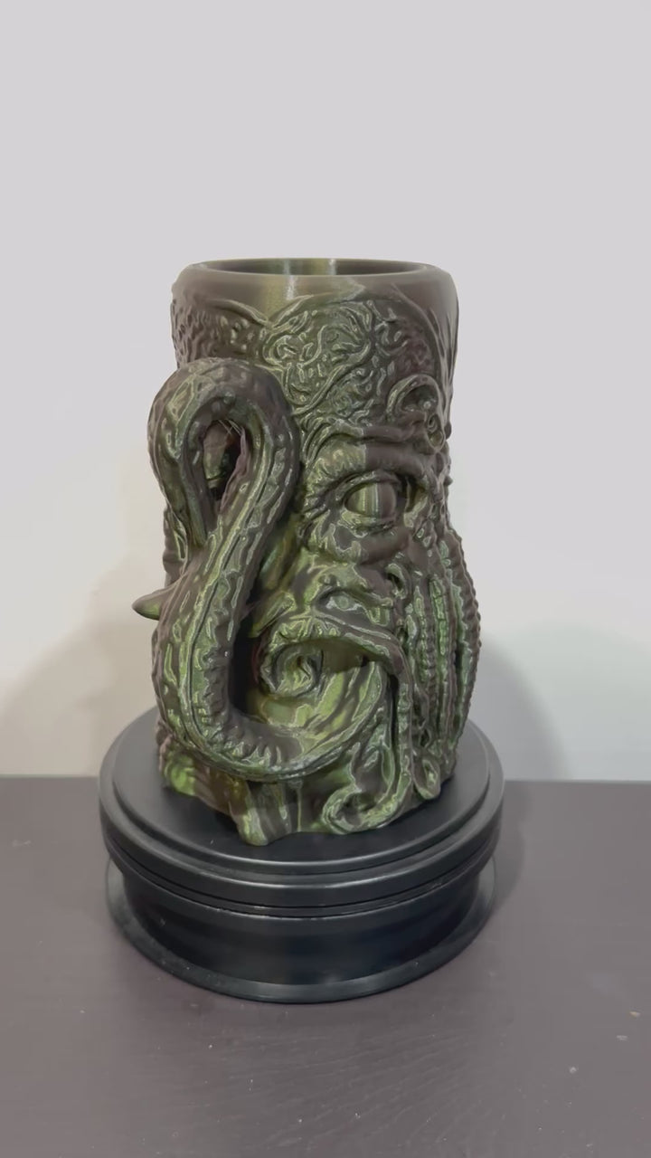 Cthulhu Can holder