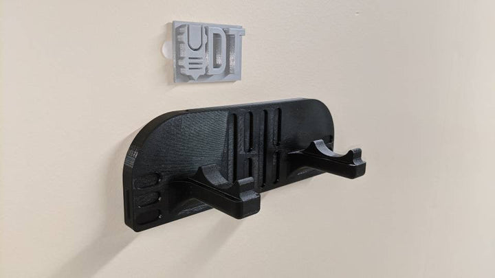 Horizontal Lightsaber Hilt Wall Mount