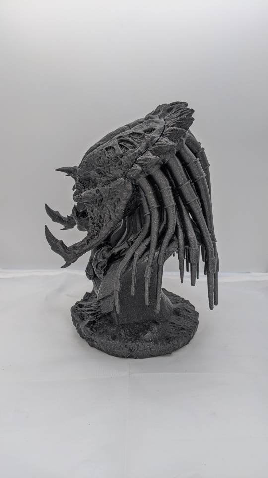 The Predator : Wolf Predator Bust